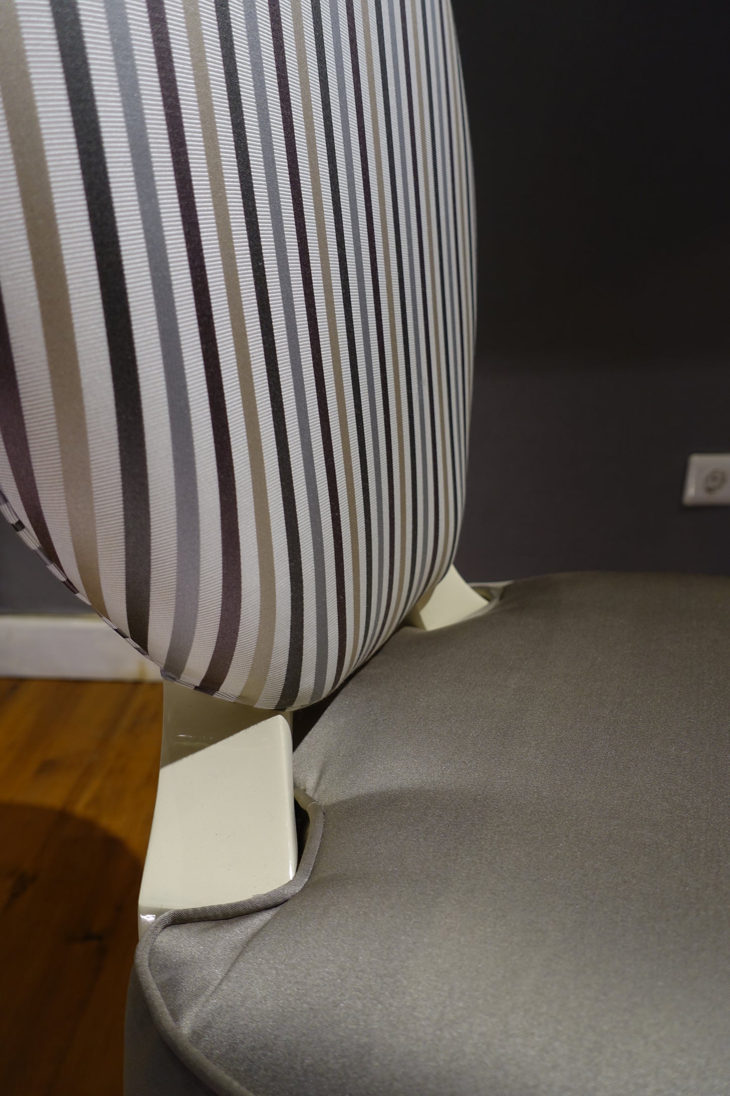 Triana Vanity Chair